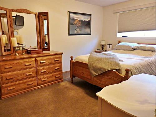 525066 Rr 53, Rural Vermilion River, County Of, AB - Indoor Photo Showing Bedroom