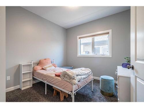 6016 17 Street, Lloydminster, AB - Indoor Photo Showing Bedroom