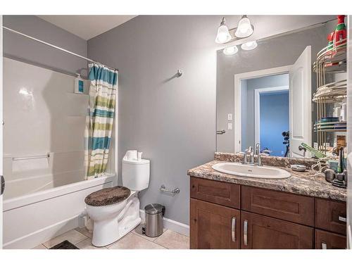 6016 17 Street, Lloydminster, AB - Indoor Photo Showing Bathroom