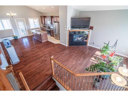 6016 17 Street, Lloydminster, AB - Indoor Photo Showing Living Room