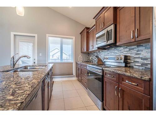 6016 17 Street, Lloydminster, AB - Indoor Photo Showing Kitchen With Double Sink