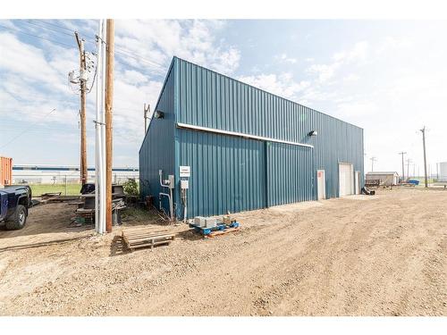 6304 56 Street, Lloydminster, AB 