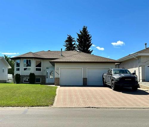 1805 10 Avenue, Wainwright, AB - Outdoor