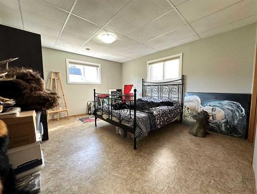 1805 10 Avenue, Wainwright, AB - Indoor Photo Showing Bedroom