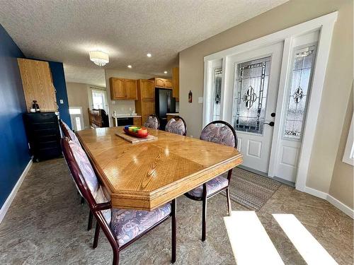 1805 10 Avenue, Wainwright, AB - Indoor Photo Showing Dining Room