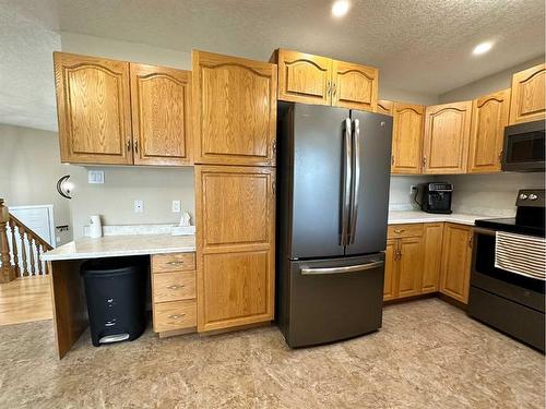 1805 10 Avenue, Wainwright, AB - Indoor Photo Showing Kitchen