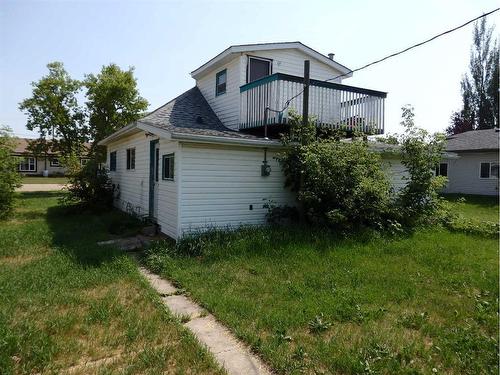 5012 51 Street, Mannville, AB - Outdoor With Exterior