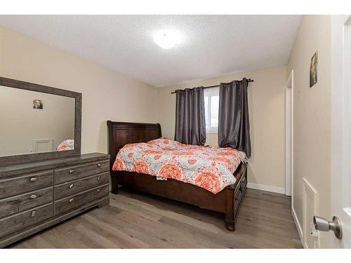 5724 47 Street, Lloydminster, AB - Indoor Photo Showing Bedroom