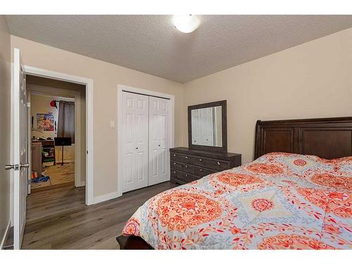 5724 47 Street, Lloydminster, AB - Indoor Photo Showing Bedroom