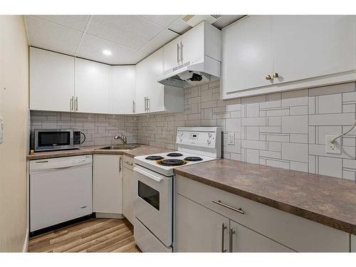 5724 47 Street, Lloydminster, AB - Indoor Photo Showing Kitchen