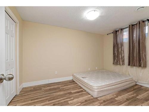 5724 47 Street, Lloydminster, AB - Indoor Photo Showing Other Room