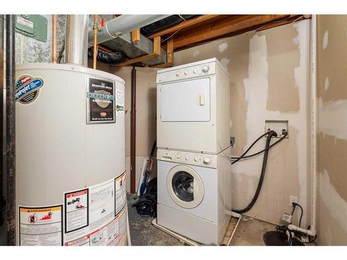 5724 47 Street, Lloydminster, AB - Indoor Photo Showing Laundry Room