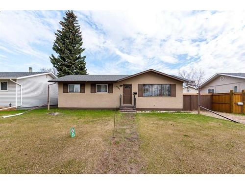 5724 47 Street, Lloydminster, AB - Outdoor