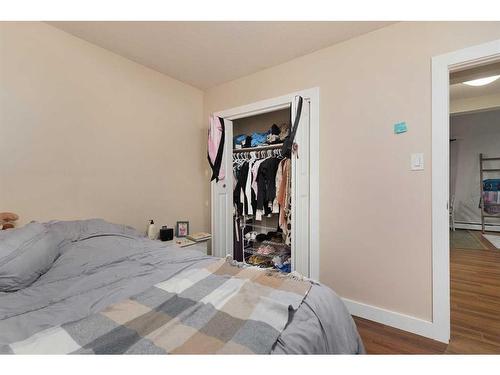 5617 46 Street, Lloydminster, AB - Indoor Photo Showing Bedroom