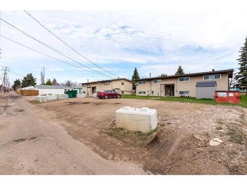 5617 46 Street, Lloydminster, AB - Outdoor