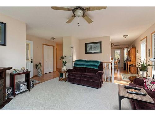 493084 Range Road 25, Rural Vermilion River, County Of, AB - Indoor Photo Showing Living Room