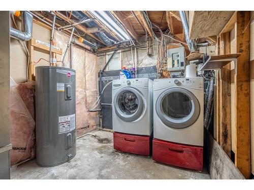 5220 46 Street, Lloydminster, AB - Indoor Photo Showing Laundry Room