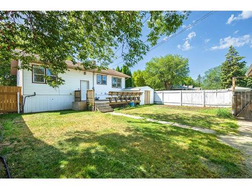 5220 46 Street, Lloydminster, AB - Outdoor