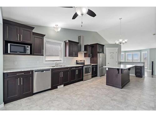 1301 55 Avenue, Lloydminster, AB - Indoor Photo Showing Kitchen With Upgraded Kitchen