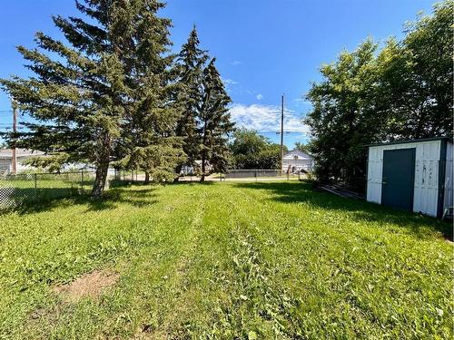 1030 7 Avenue, Wainwright, AB 