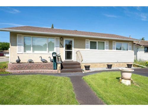 5416 47 Street, Lloydminster, AB - Outdoor