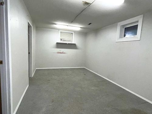 3009 51B Avenue, Lloydminster, AB - Indoor Photo Showing Other Room