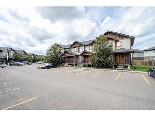 2-4008 41 Avenue, Lloydminster, SK - Outdoor With Facade