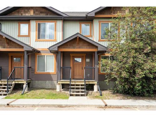 2-4008 41 Avenue, Lloydminster, SK - Outdoor With Facade