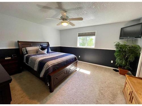 1837 10 Avenue, Wainwright, AB - Indoor Photo Showing Bedroom