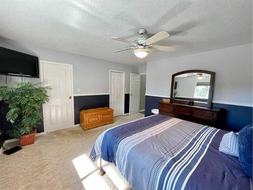 1837 10 Avenue, Wainwright, AB - Indoor Photo Showing Bedroom