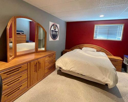 1837 10 Avenue, Wainwright, AB - Indoor Photo Showing Bedroom