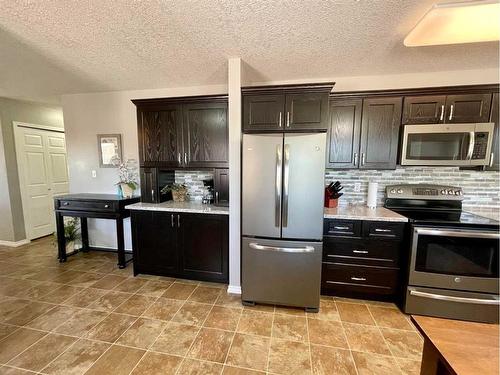 1837 10 Avenue, Wainwright, AB - Indoor Photo Showing Kitchen