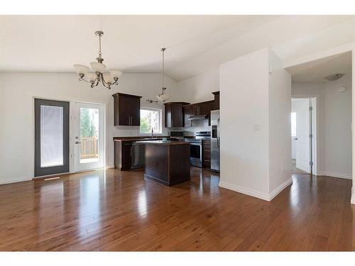 1404 47A Avenue, Lloydminster, SK - Indoor Photo Showing Kitchen