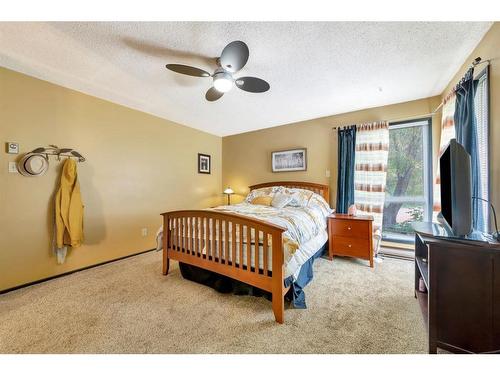 304 6 Avenue, Paradise Hill, SK - Indoor Photo Showing Bedroom