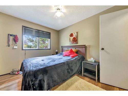 304 6 Avenue, Paradise Hill, SK - Indoor Photo Showing Bedroom