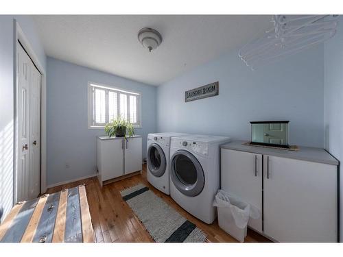 5307 26 Street Close, Lloydminster, AB - Indoor Photo Showing Laundry Room