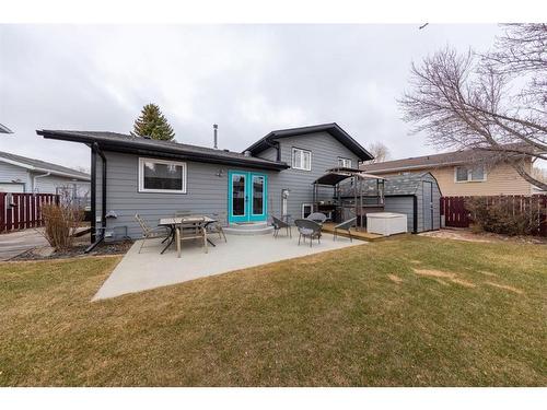 5307 26 Street Close, Lloydminster, AB - Outdoor With Exterior