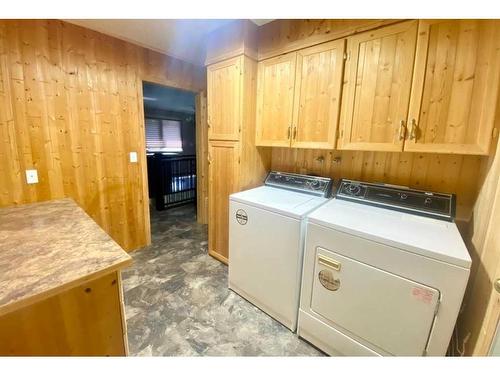 5423 48 Street, Provost, AB - Indoor Photo Showing Laundry Room