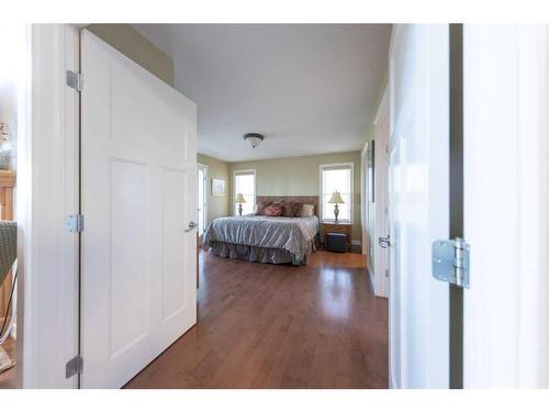 Ne-24-51-01-W4, Rural Vermilion River, County Of, AB - Indoor Photo Showing Bedroom