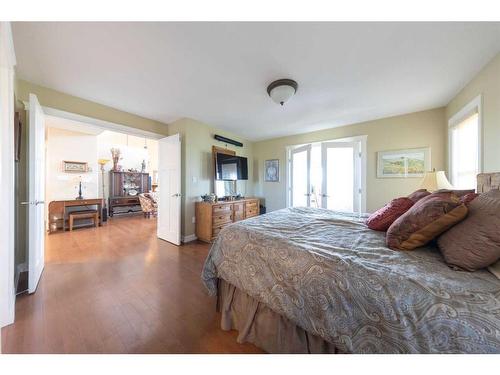 Ne-24-51-01-W4, Rural Vermilion River, County Of, AB - Indoor Photo Showing Bedroom