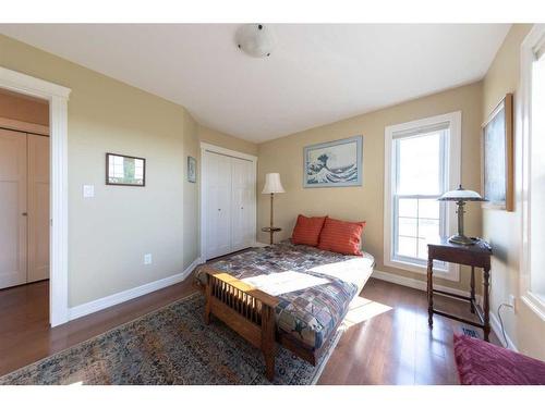 Ne-24-51-01-W4, Rural Vermilion River, County Of, AB - Indoor Photo Showing Bedroom