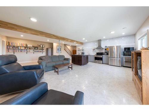 Ne-24-51-01-W4, Rural Vermilion River, County Of, AB - Indoor Photo Showing Living Room