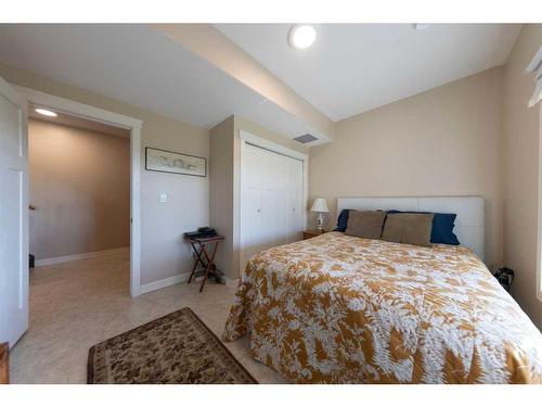 Ne-24-51-01-W4, Rural Vermilion River, County Of, AB - Indoor Photo Showing Bedroom