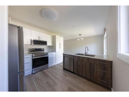 5314 49 Street, Lloydminster, AB - Indoor Photo Showing Kitchen With Double Sink