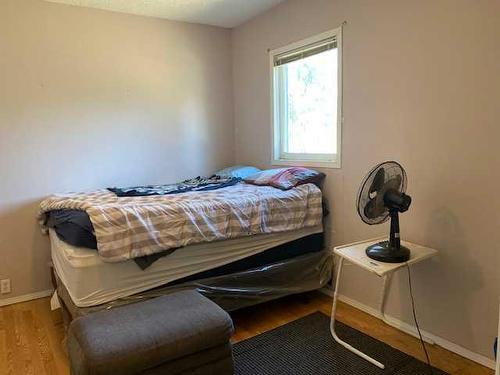 5305 51 Street, Edgerton, AB - Indoor Photo Showing Bedroom