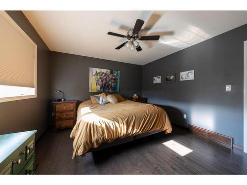 4007 67 Avenue, Lloydminster, AB - Indoor Photo Showing Bedroom