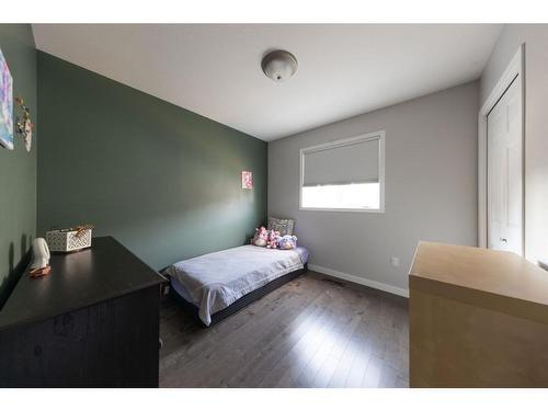 4007 67 Avenue, Lloydminster, AB - Indoor Photo Showing Bedroom