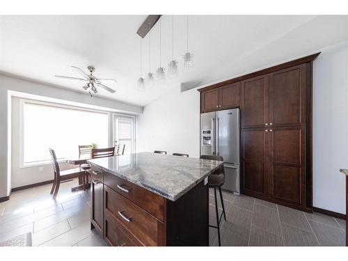 4007 67 Avenue, Lloydminster, AB - Indoor Photo Showing Kitchen