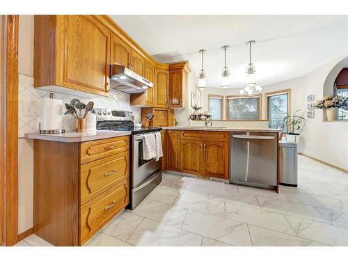 2718 58 Avenue, Lloydminster, AB - Indoor Photo Showing Kitchen