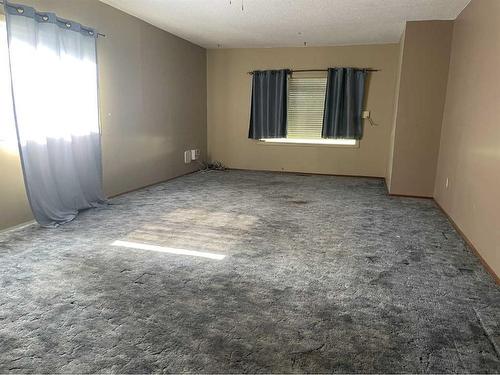 1121 8 Avenue, Wainwright, AB - Indoor Photo Showing Other Room